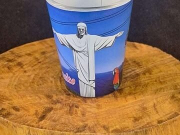 copo dose estampa céu azul pontos turístico do Rio de Janeiro arcos da lapa, cristo , maracanã, pão de açúcar.