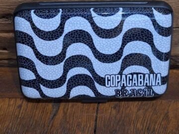 Carteira Porta Cartão Lembrança Souvenir calçadão de Copacabana preto e branco Rio de Janeiro