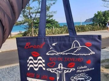 Bolsa beijinho azul marinho G do Rio de Janeiro com fecho