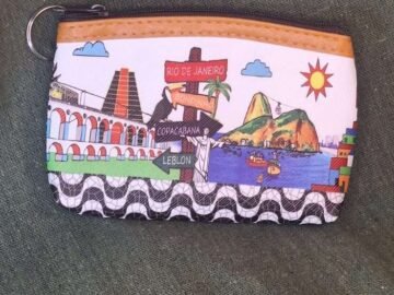 porta moedas quadrado placas com pontos turístico do Rio de Janeiro arcos da lapa, cristo , bondinho, copacabana, leblon.