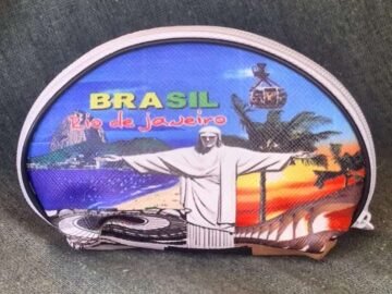 porta moedas arcos da lapa com pontos turístico do Rio de Janeiro, cristo , maracanã, pão de açúcar.