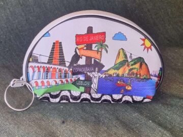porta moedas placas com pontos turístico do Rio de Janeiro arcos da lapa, cristo , bondinho, copacabana, leblon.