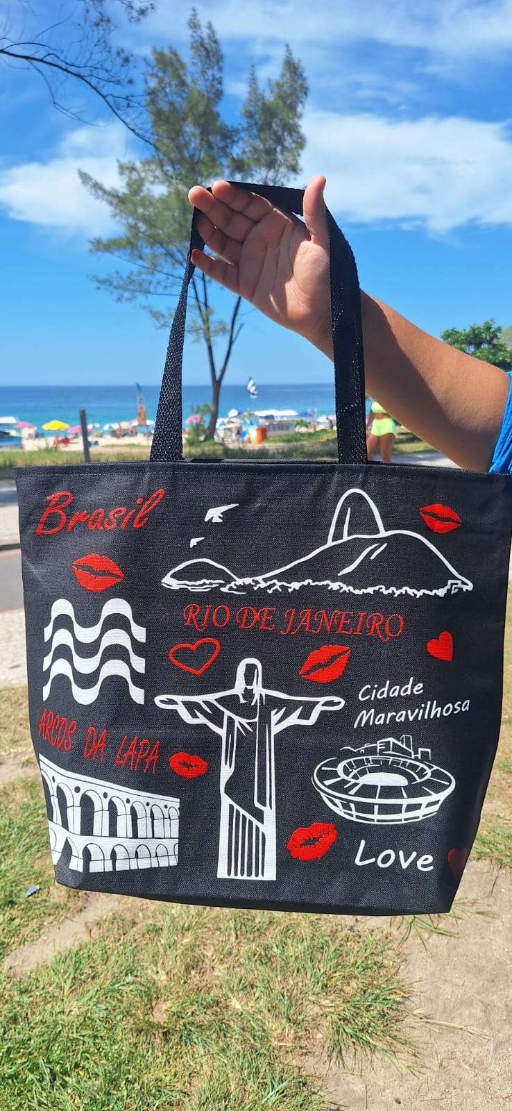 Bolsa G preta beijinho
