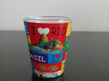 copo de dose Eu amo Rio colorido